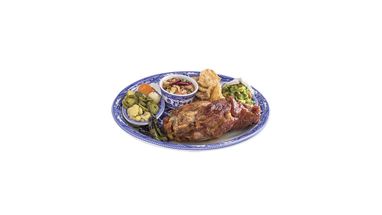 Chamorro de Cerdo en Carnitas estilo Michoacán