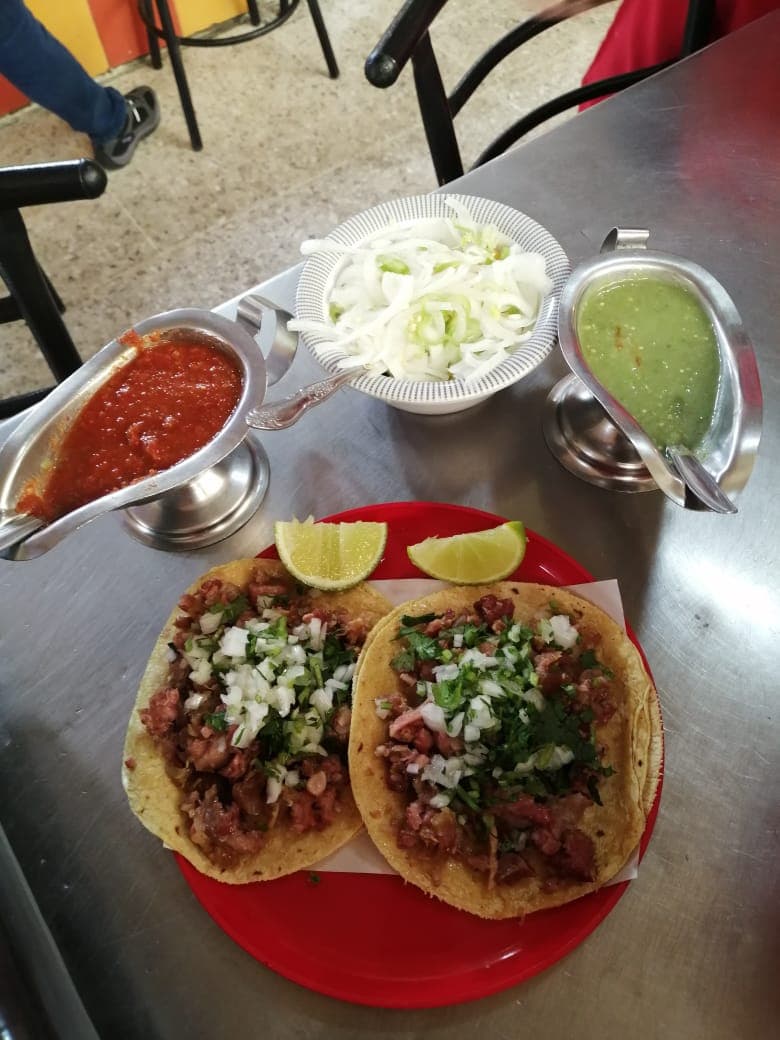 1 taco Maciza + 1 taco Costilla