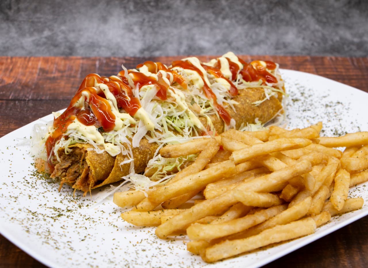 Mega Tacos + Papas Fritas