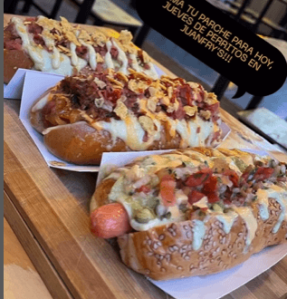Hot Dog Ranchero + Papas