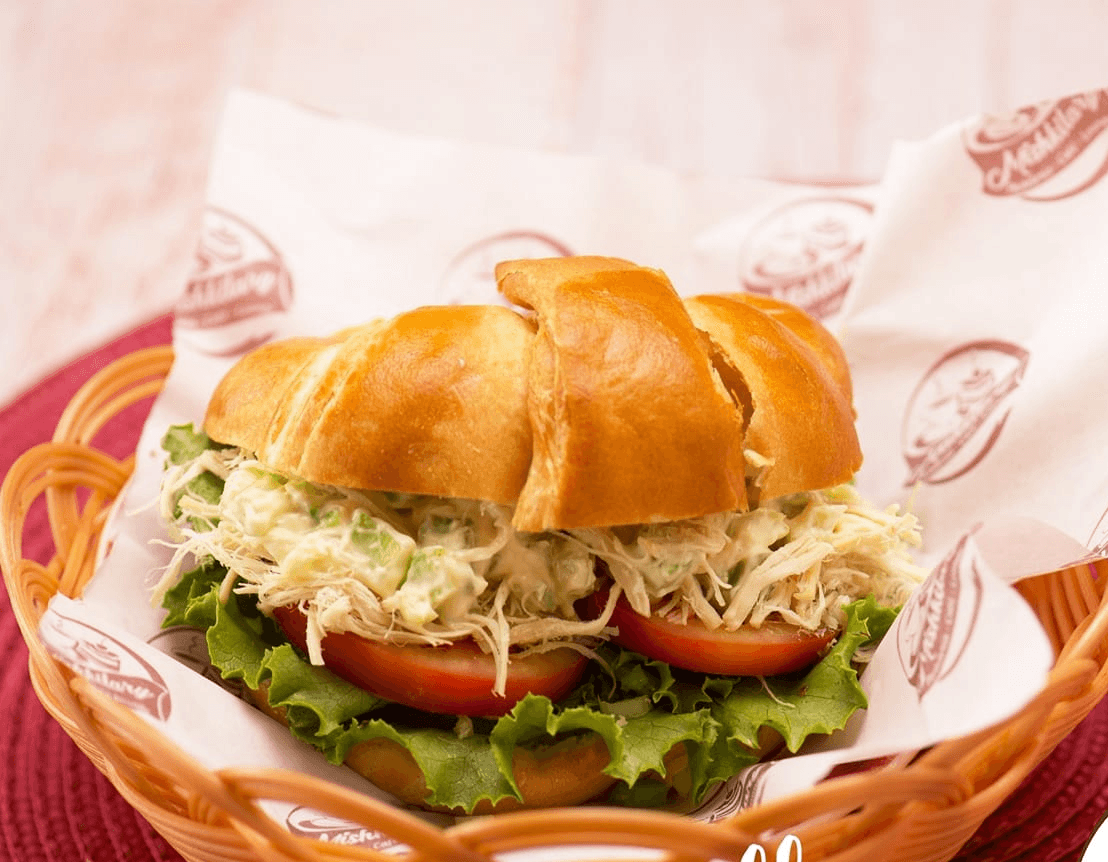 Sándwich de Pollo + Bebida