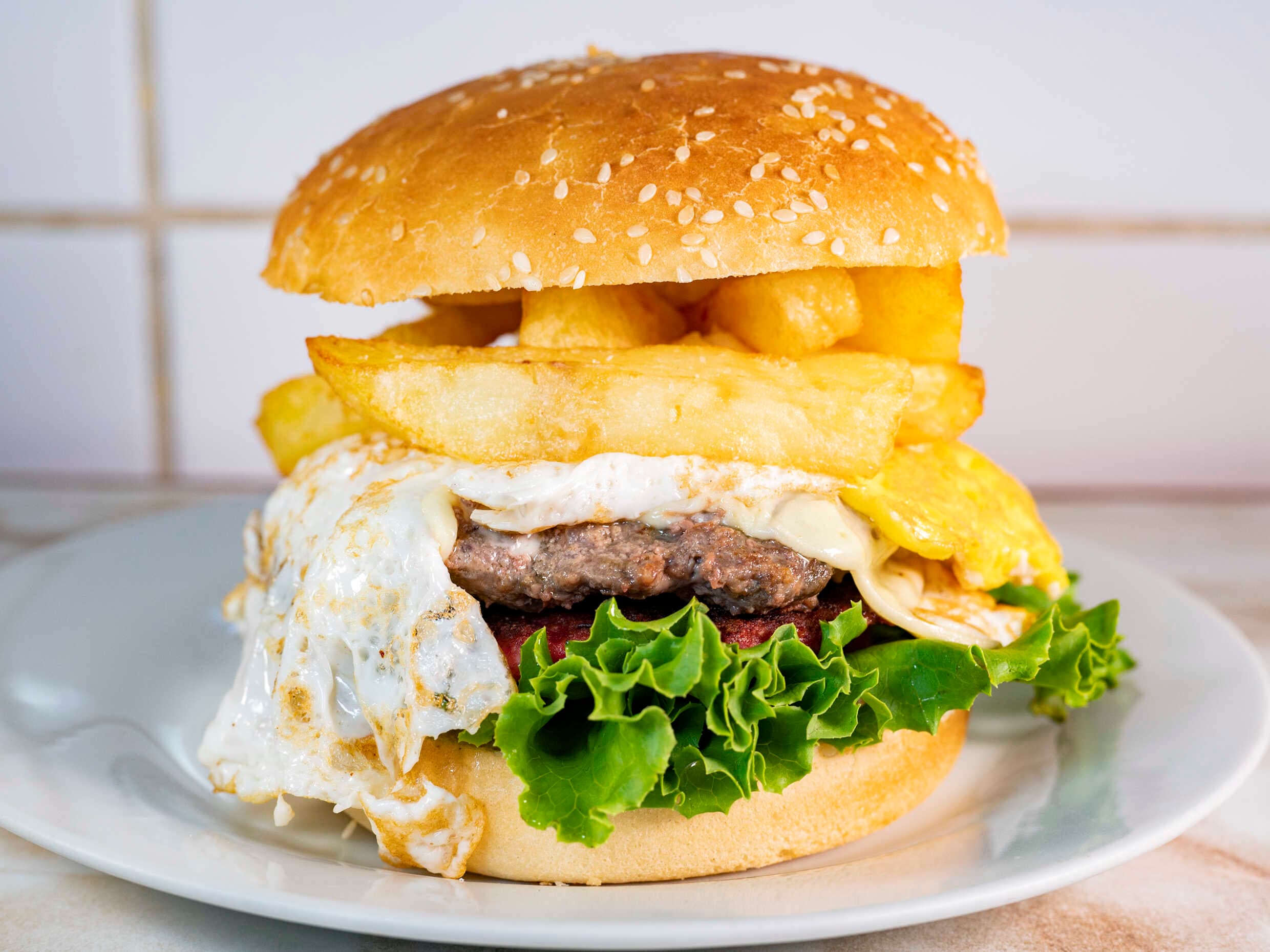 Jugo de Fresa + Hamburguesa Rompe Panza