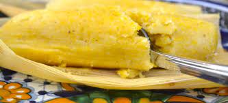 Tamal de Elote con queso y raja
