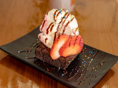 BROWNIE CON NIEVE DE VAINILLA