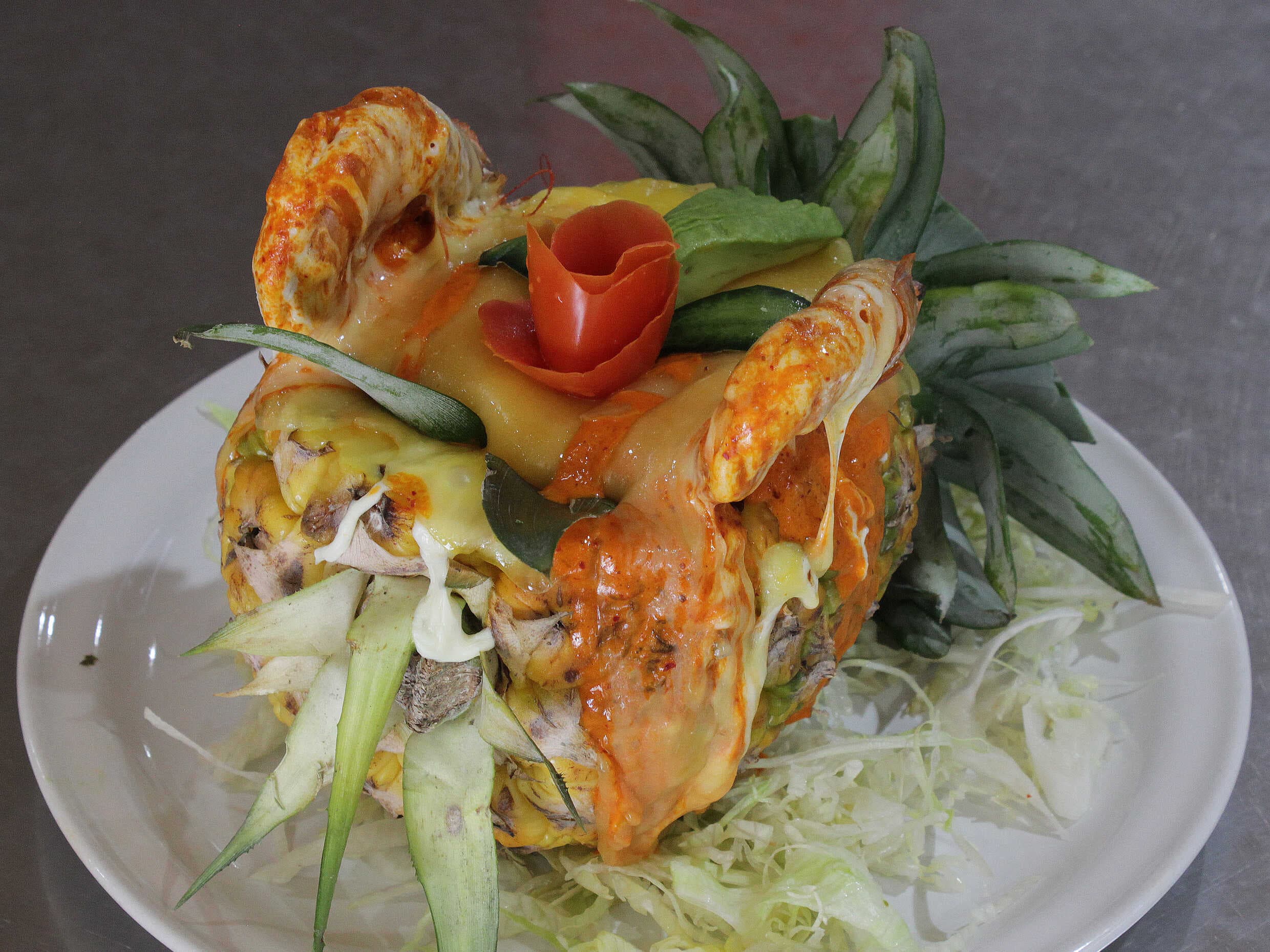 Piña Rellena