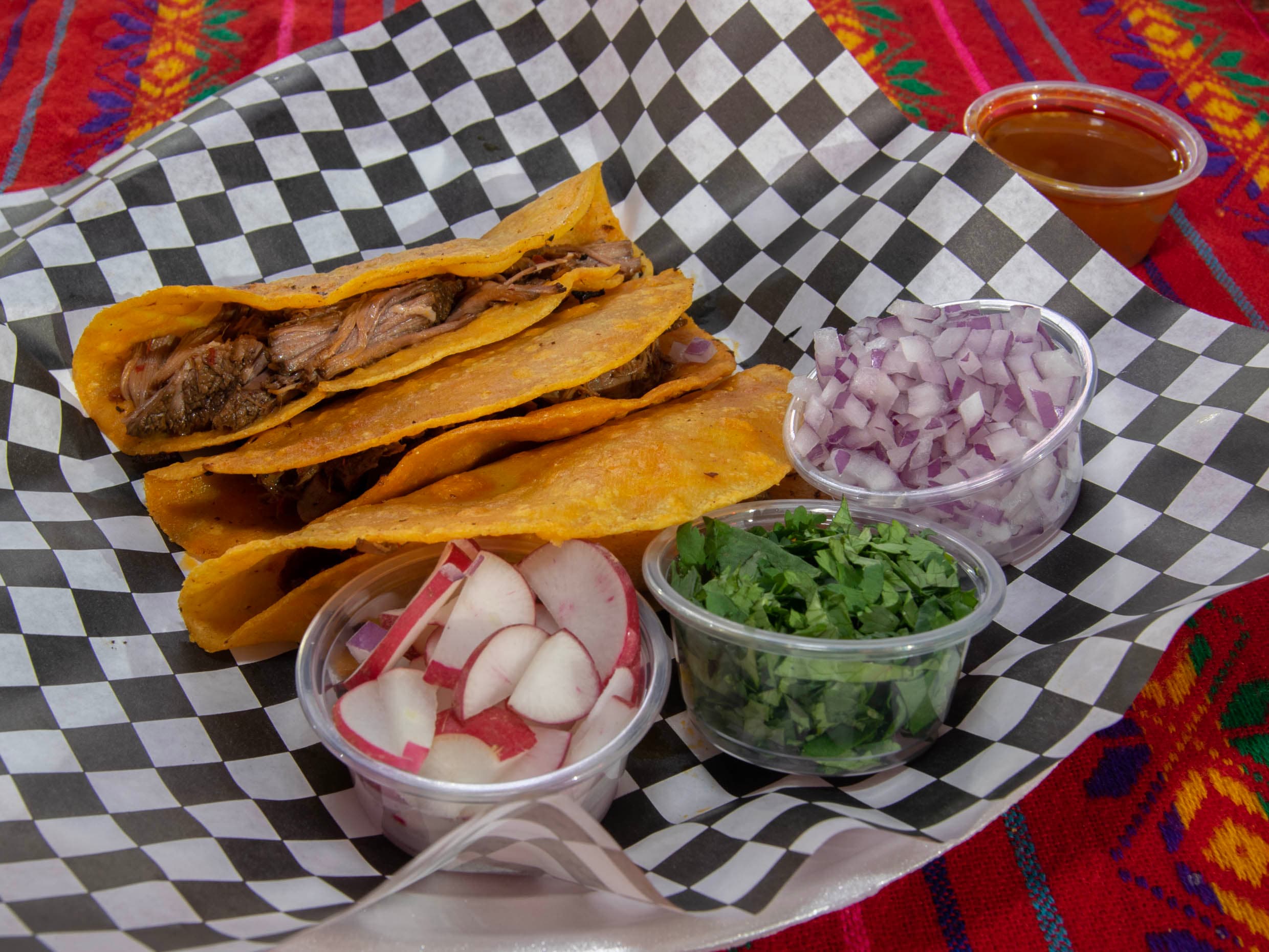 Orden de 3 Tacos de Birria.