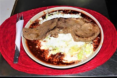 Chilaquiles con Carne Asada