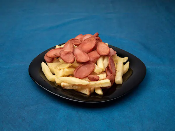 Salchipapa Sencilla.