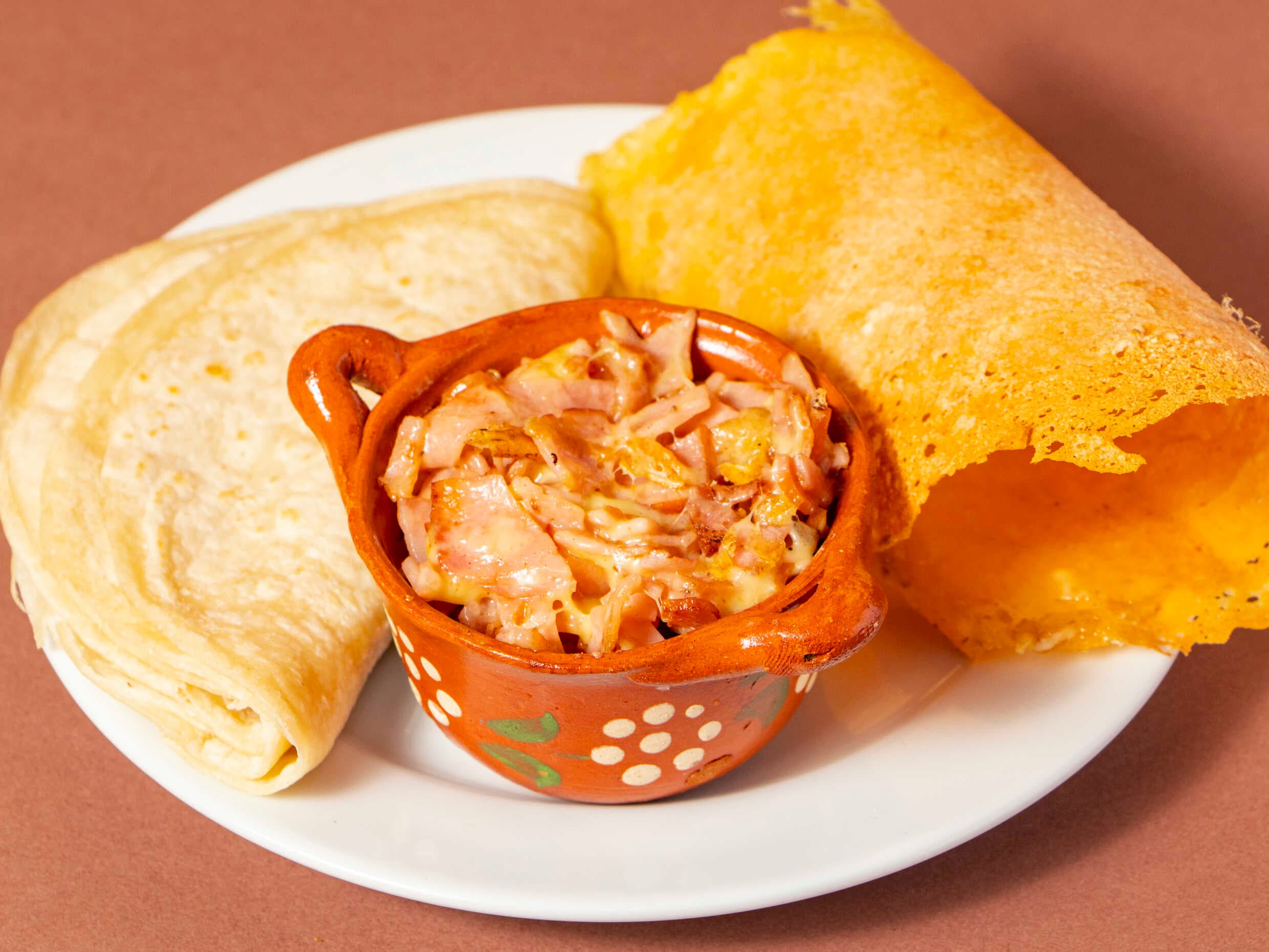 Queso con Tocino