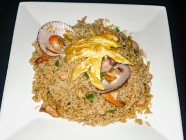 Chaufa de Mariscos más Ceviche o Chilcano