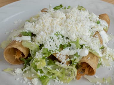 Orden de Tacos Dorados