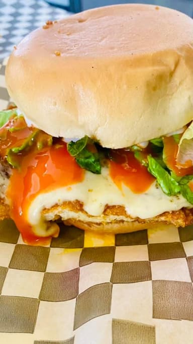 Hamburguesa Clásica con Papas a la Francesa