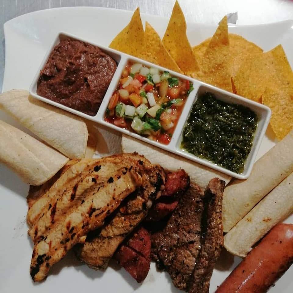 Parrillada Mixta 1 persona + Té Frío