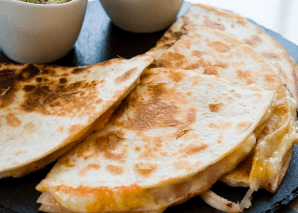 Quesadilla Maìz (con Guiso)