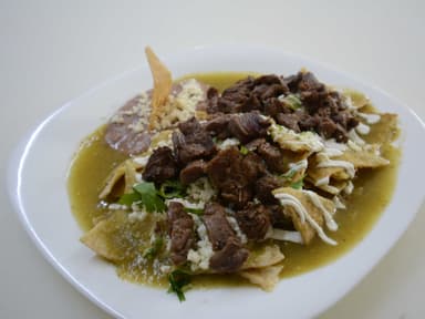 Chilaquiles con Arrachera
