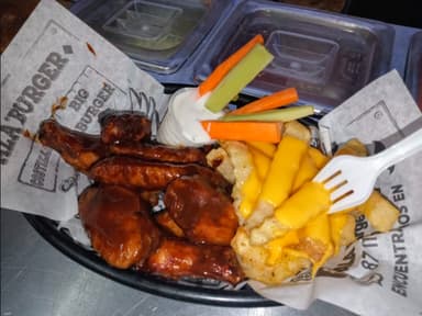 Combo Alitas Mixtas y Papas