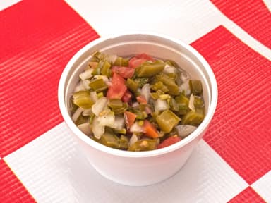 Ensalada de nopalitos