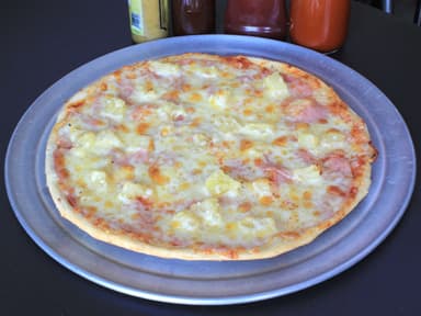 Pizza Hawaiana