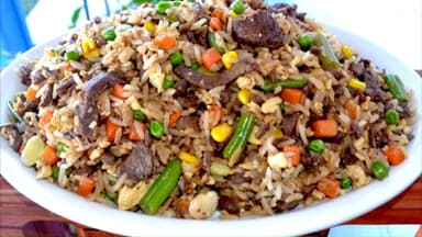 Arroz Frito con Carne de Res