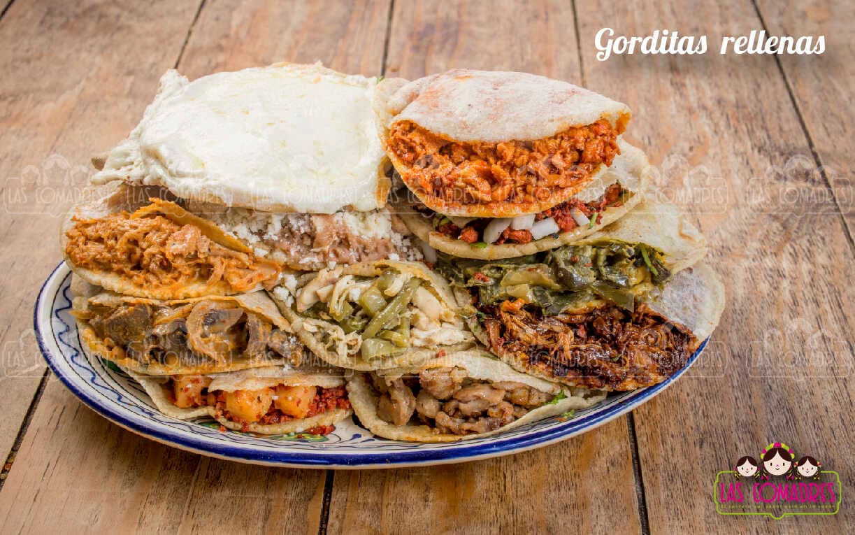 3 GORDITAS DE CHICHARRON