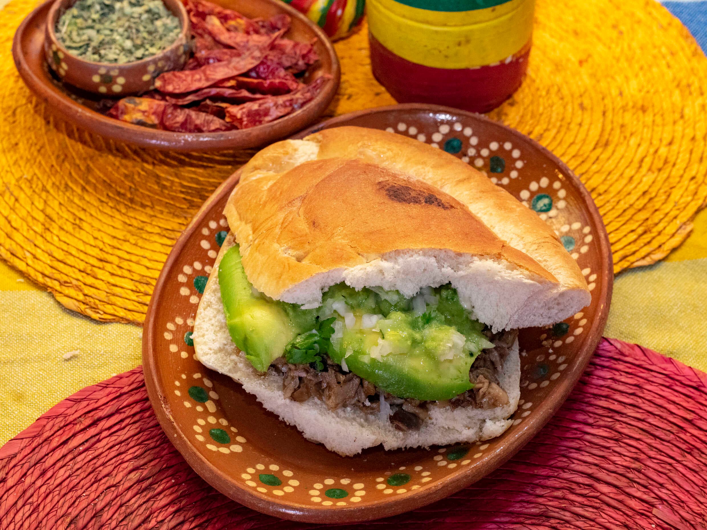 2 Lonches Barbacoa + 2 Aguas 500ml