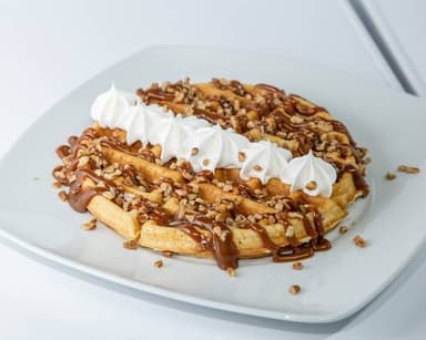 Waffle cajeta con nuez