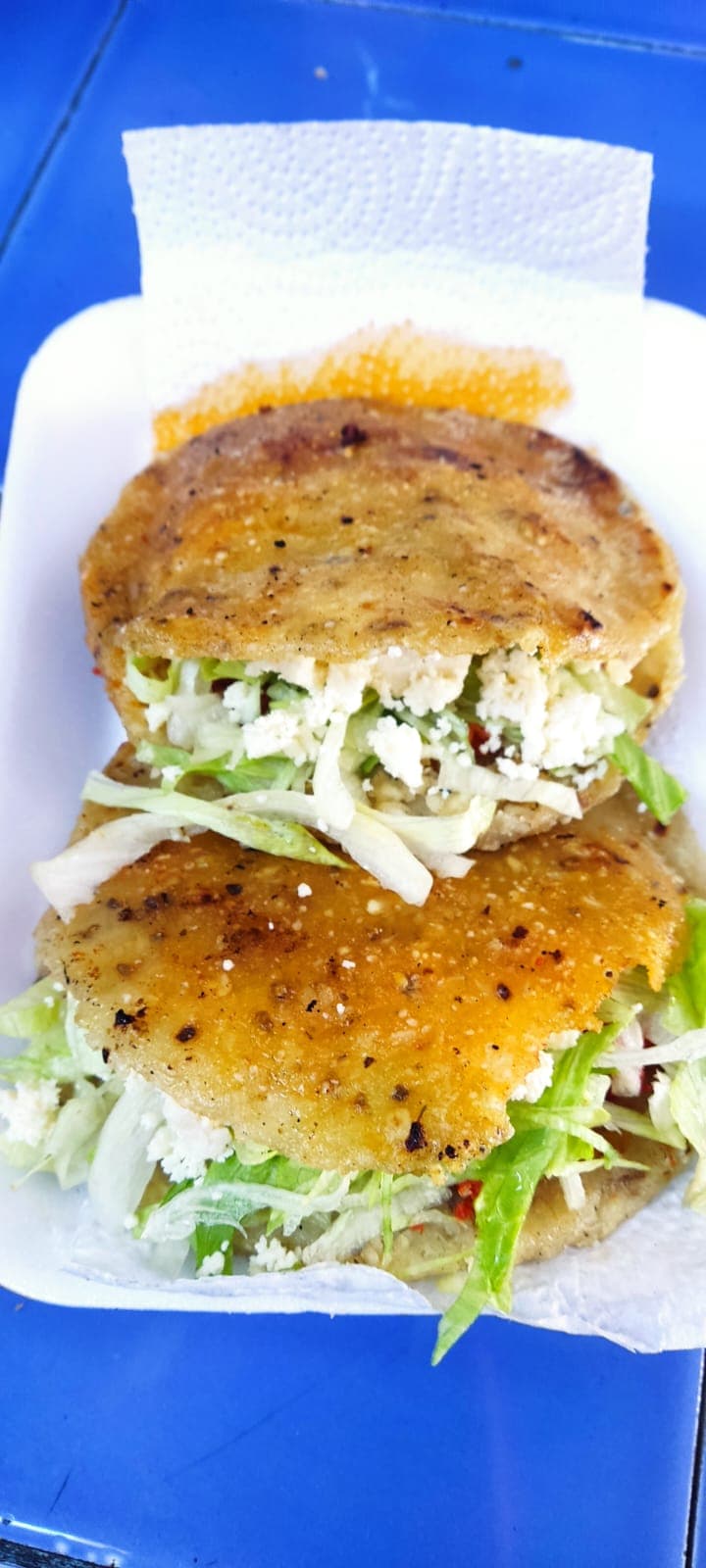 GORDITAS DE MIGAJAS CON QUESO