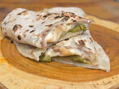 Quesadilla Deshebrada Verde