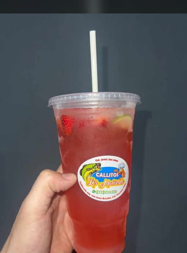 Limonada de fresa con agua mineral 1L