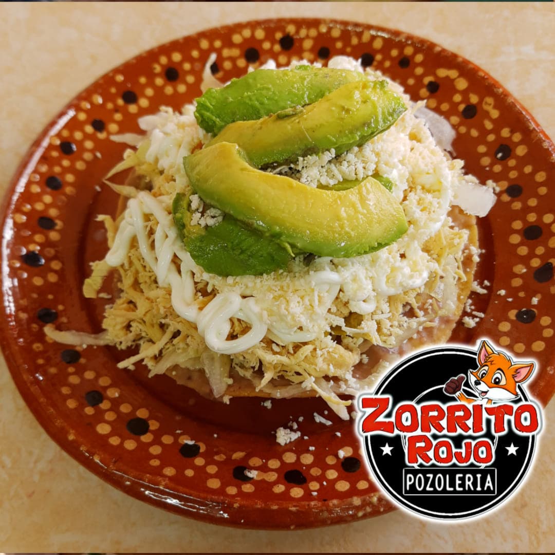 Tostada de Cerdo Desmenuzado