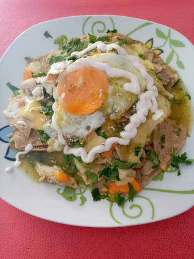 Chilaquiles con Pollo