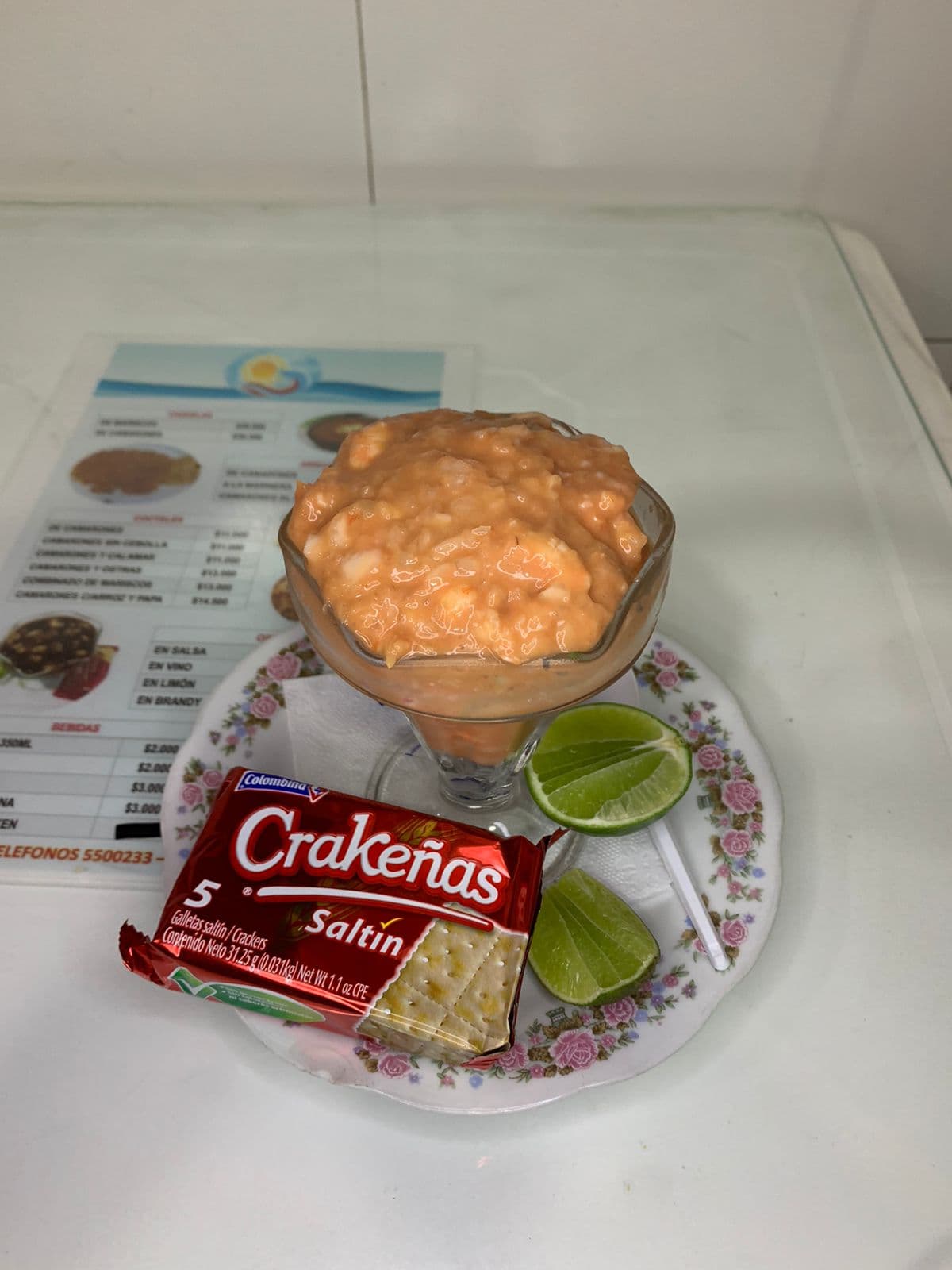 Coctel de camarones y calamar (vaso 9 oz)