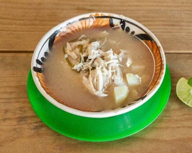 Caldo de Pollo