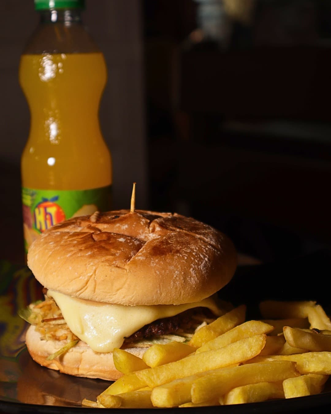 Combo 3 Hamburguesas Sencillas, 1 Papas y Hit Litr