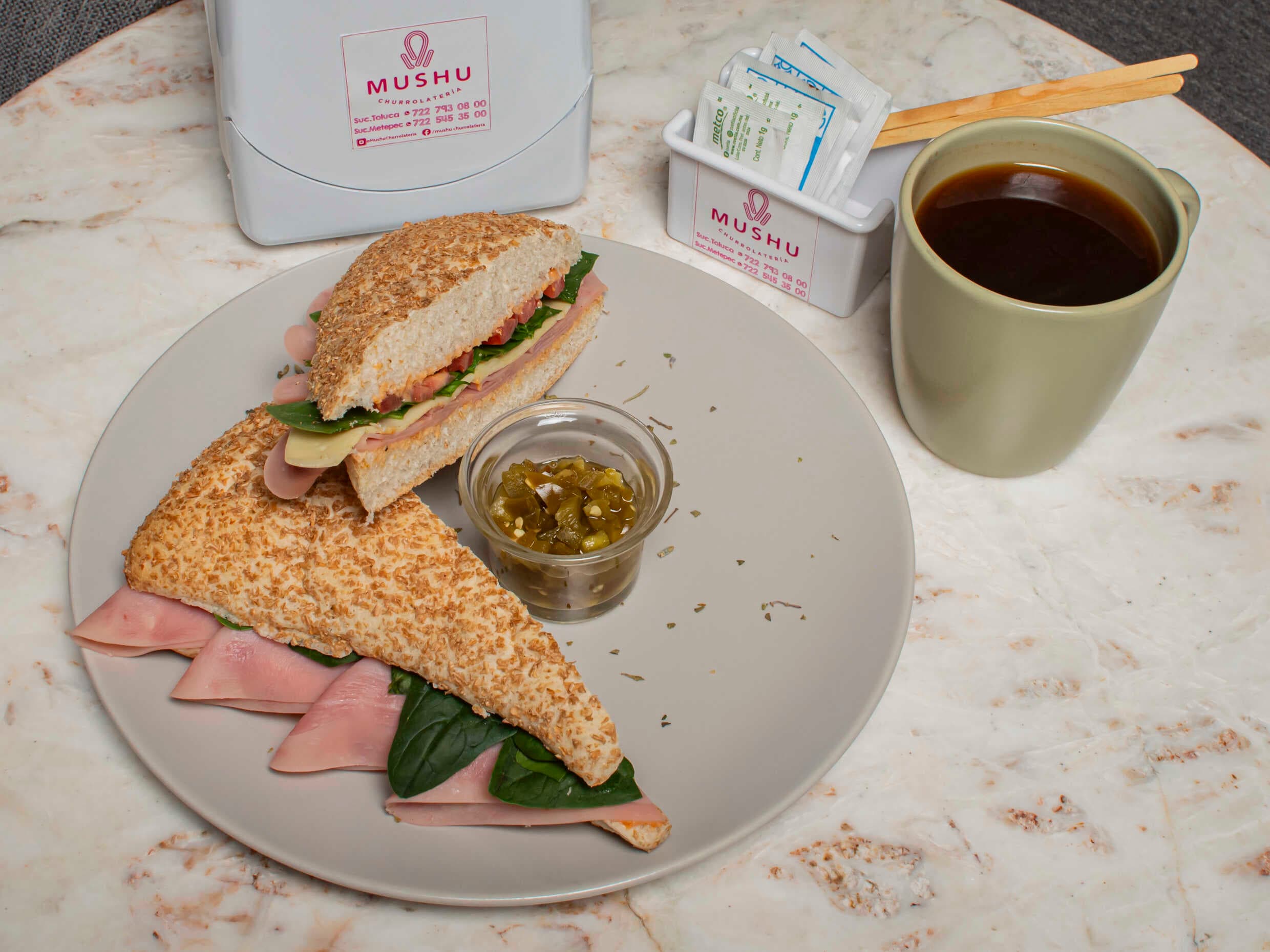 Panini y Americano