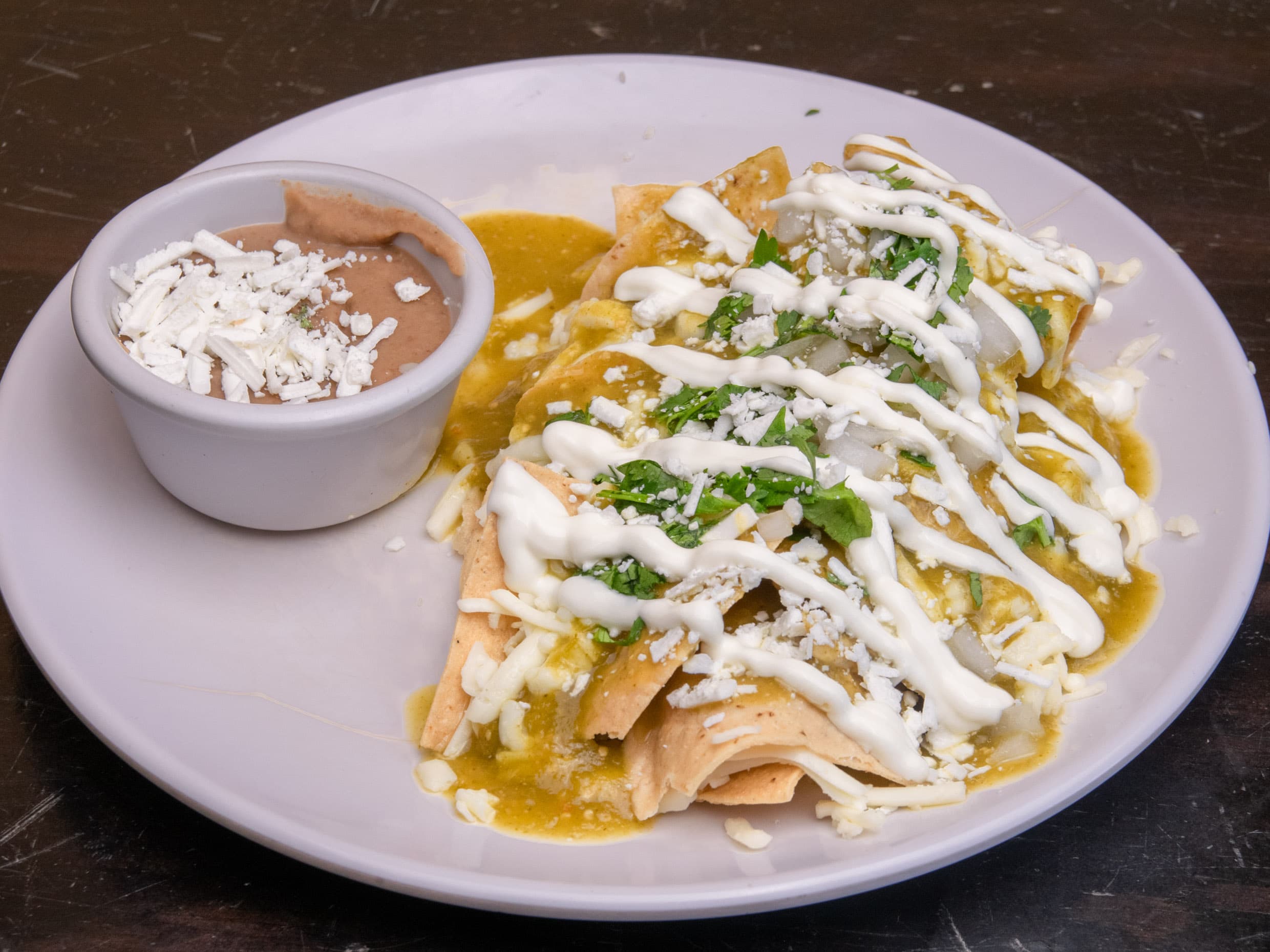 Chilaquiles con Huevo (1 Pieza)