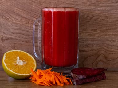 Vampiro  (Naranja Betabel Zanahoria) -