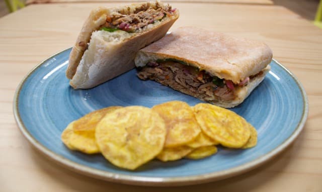 Sándwich Ropa Vieja