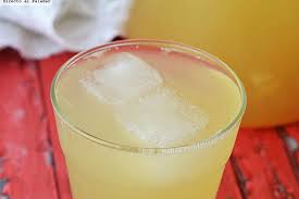 Agua de Limón
