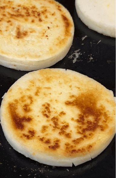 2 Arepas + Jugo