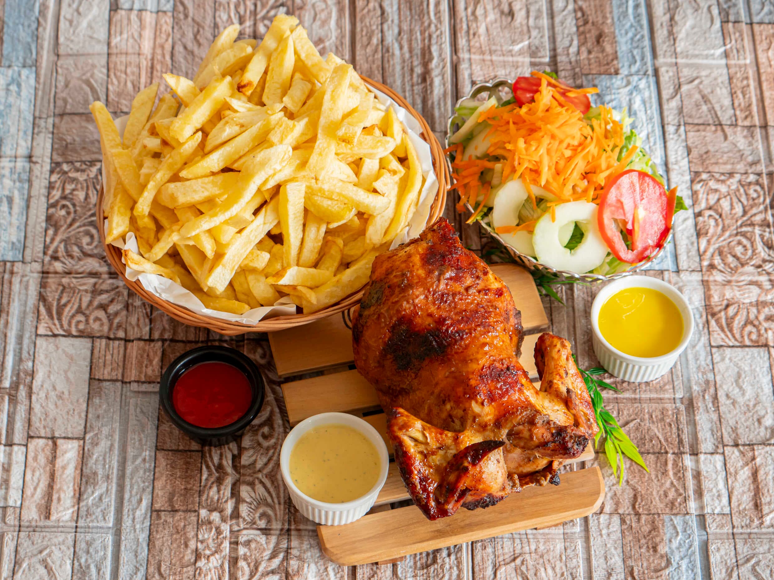 Pollo Pio  Entero + Gaseosa 1Lt.