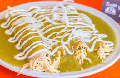 Enchiladas combo+Agua 1l