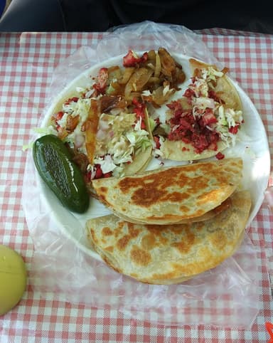 TACOS DE HARINA DE ADOBADA