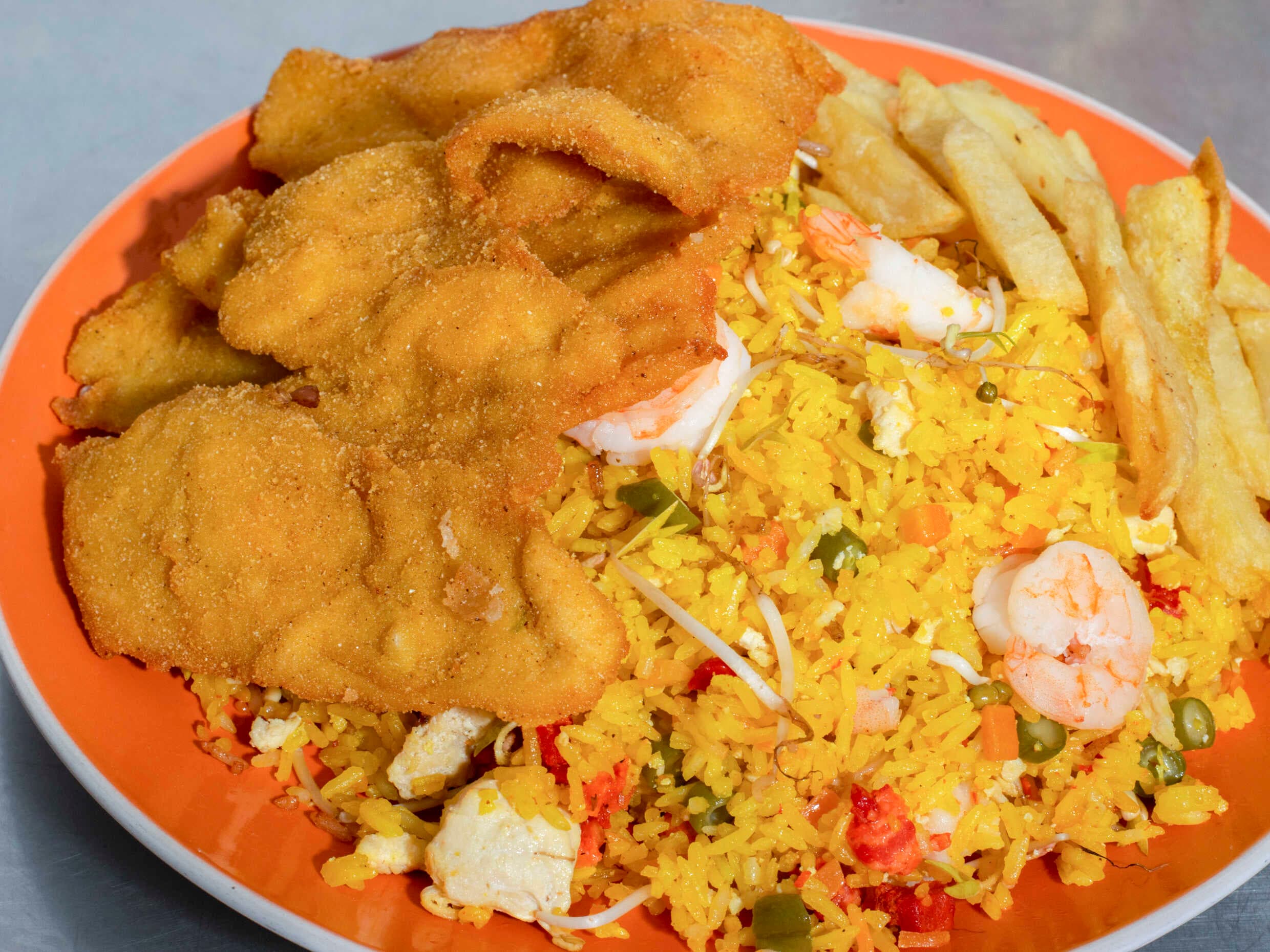 Combo-Duo ArrozChino +Chuleta+ Papitas + Gaseosas