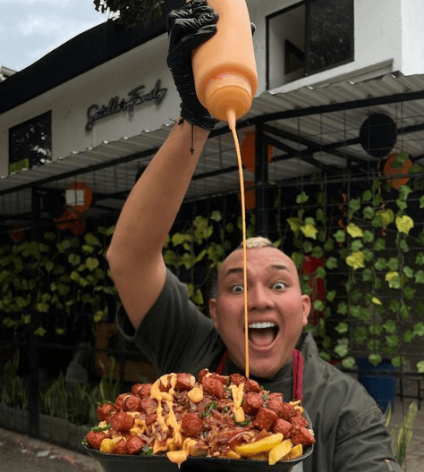 Papas con Cheddar y Tocineta (1-2 Personas)