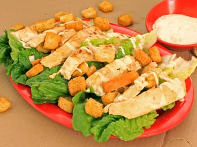 Ensalada César con Pechuga Asada