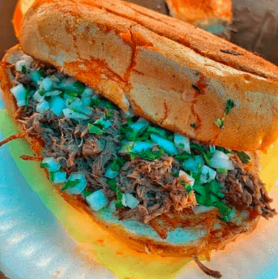 Torta de Birria con Queso
