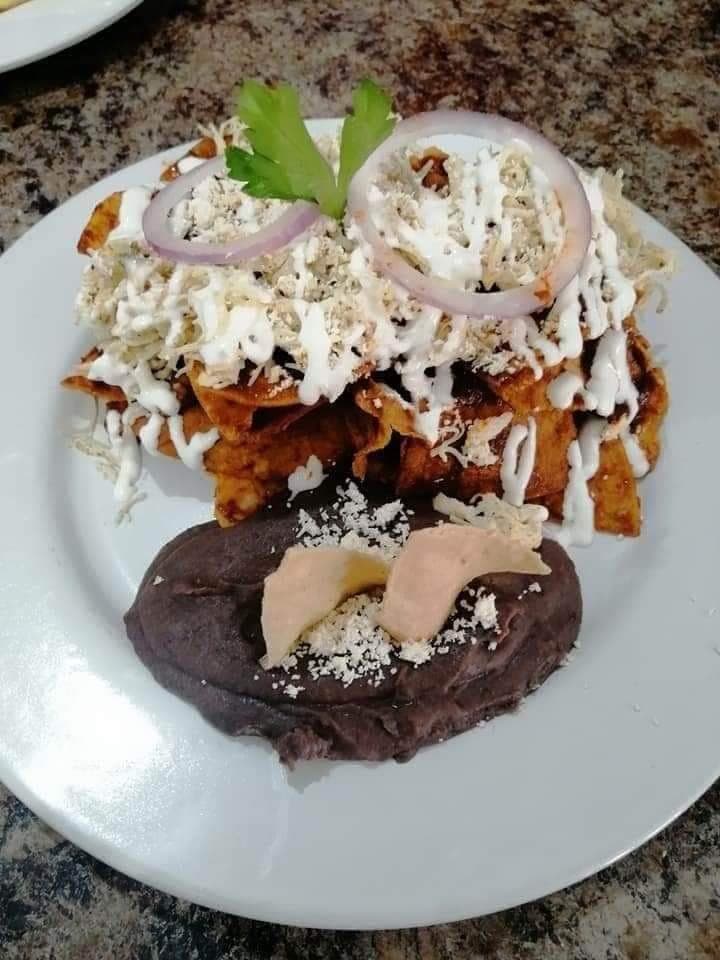 Chilaquiles con Pollo