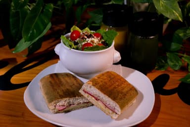 Panini Cheese Y Tomato