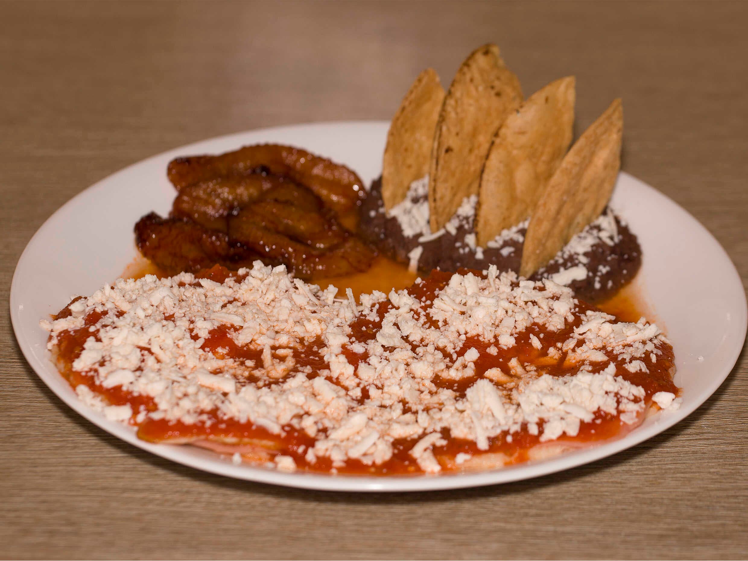 Huevos Motuleños